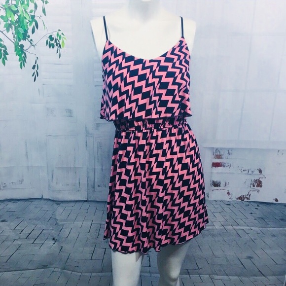 Trixxi Dresses & Skirts - Trixxi Chevron Dress